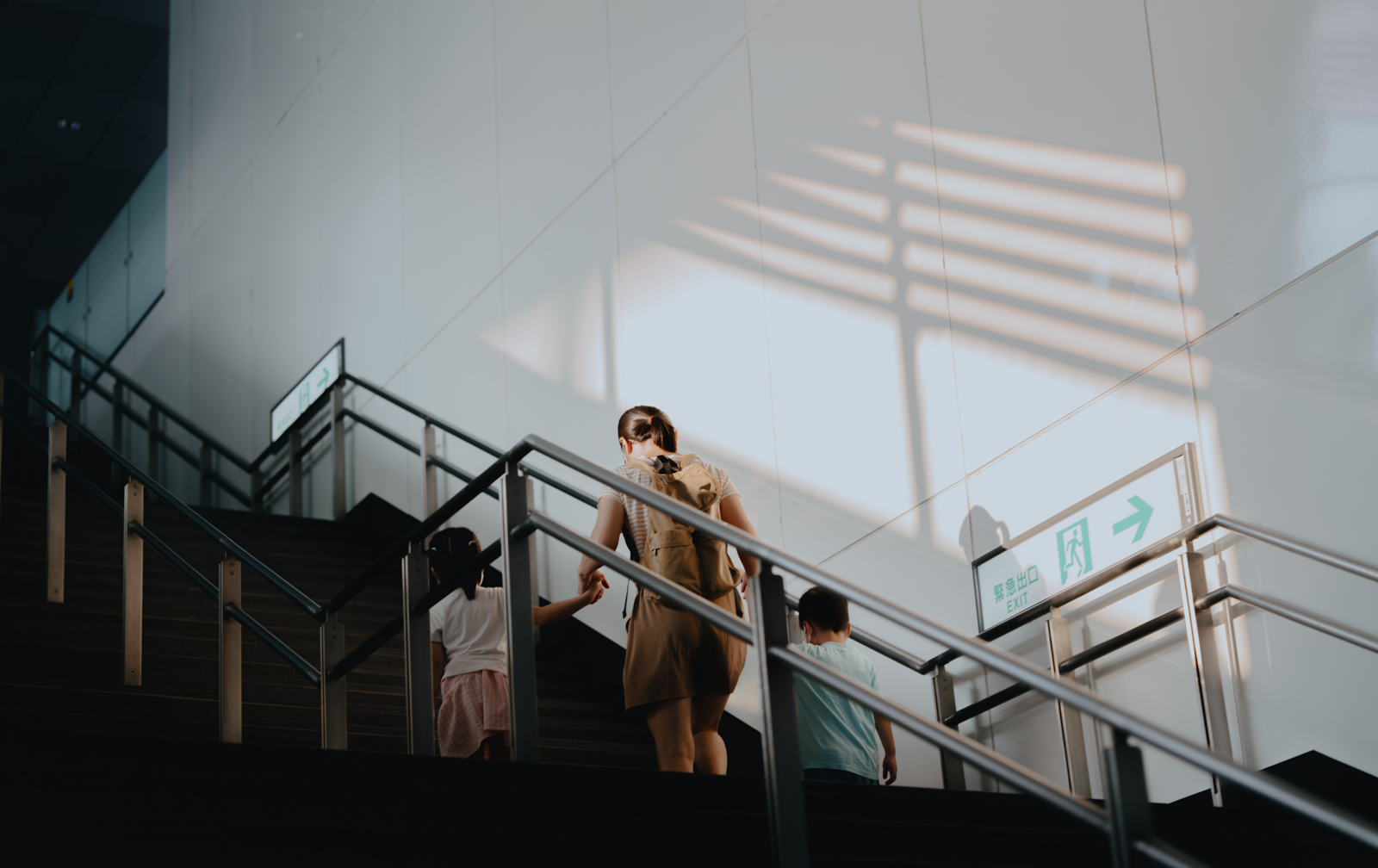 與朋友交談的攝影日常 2