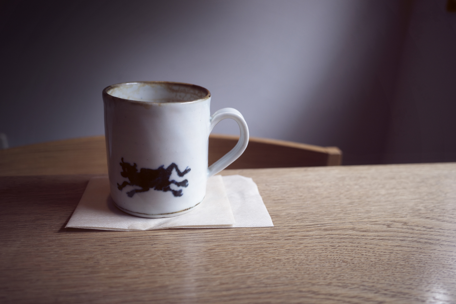 Classic Neg 濾鏡效果：自然光下的人物特寫