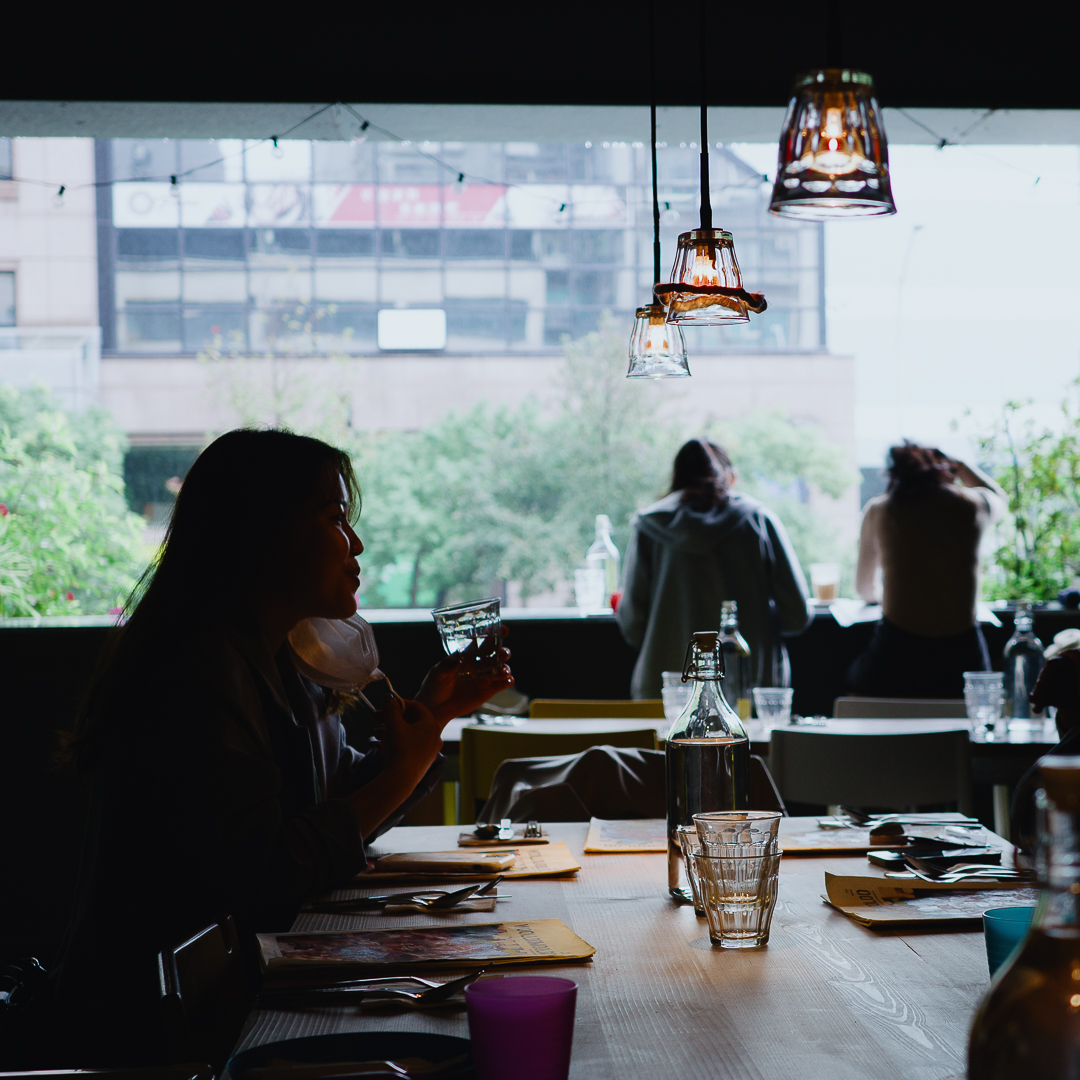 放慢拍攝步調，思考光圈、快門與光線的關係