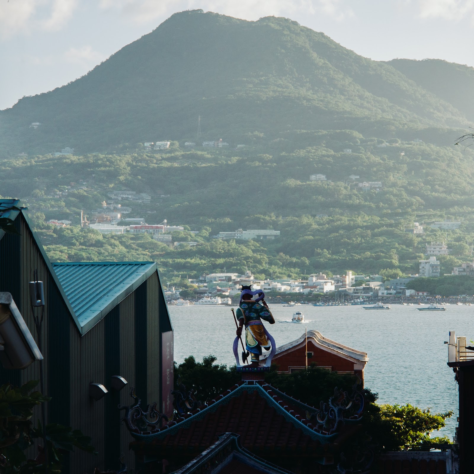 透過 GR 機內 RAW 處理調整照片光影與色調