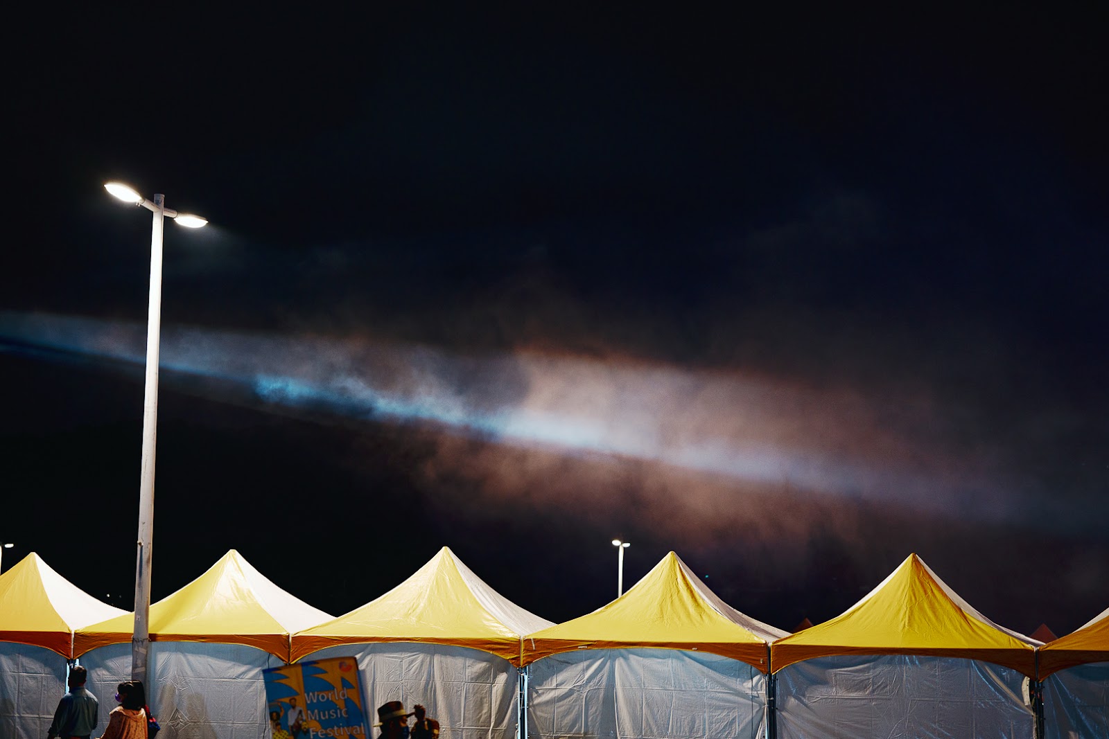 GR IIIx 夜間拍攝，加強影像控制的色彩對比和清晰度，會更為強化立體感