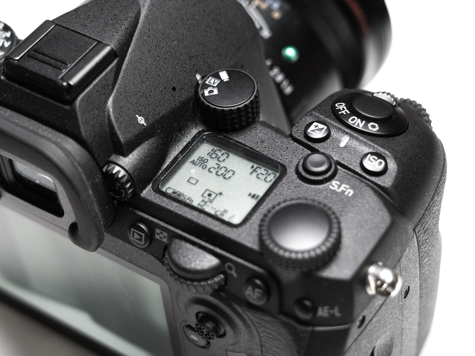 PENTAX K-3 Mark III Monochrome 頂部轉盤與快門