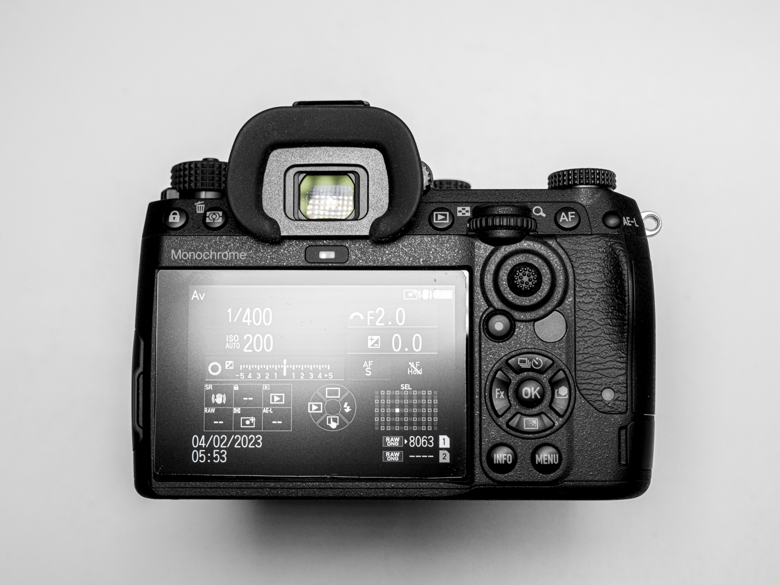 PENTAX K-3 Mark III Monochrome 專屬單色介面展示