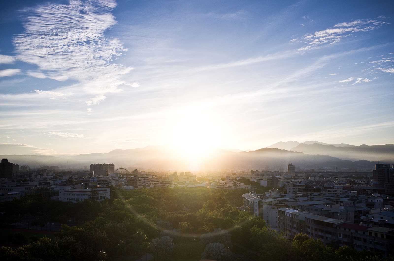 FUJIFILM X100 實拍作品：定焦鏡頭的構圖張力