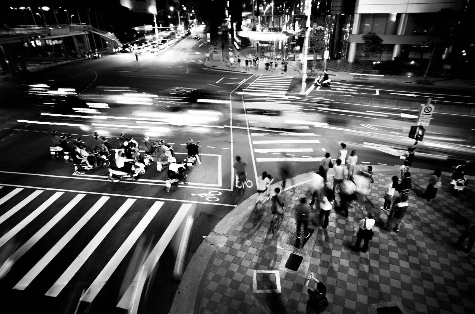 21mm 超廣角營造身歷其境感 2