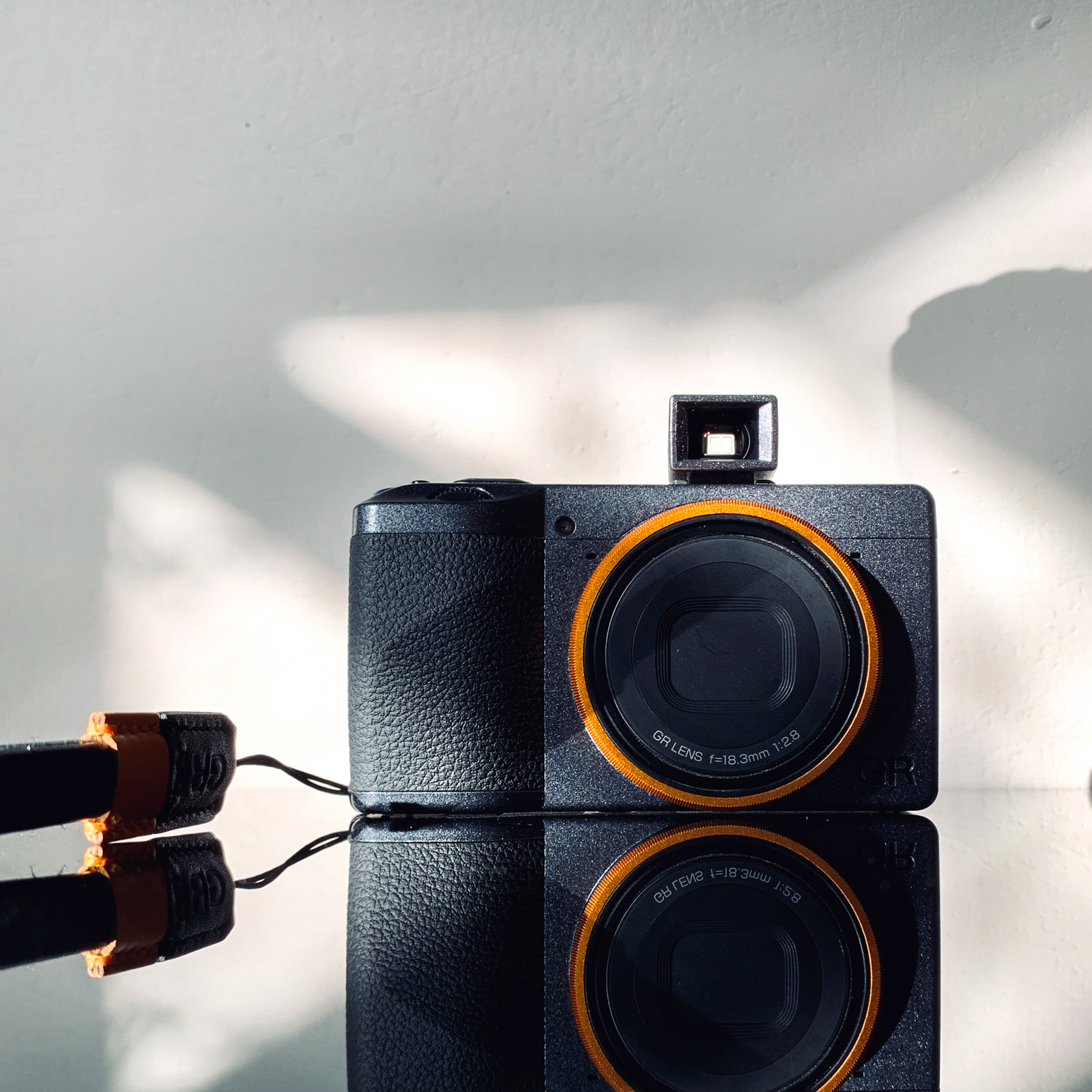 GR III SE 專屬 GV-2 取景器與機身細節