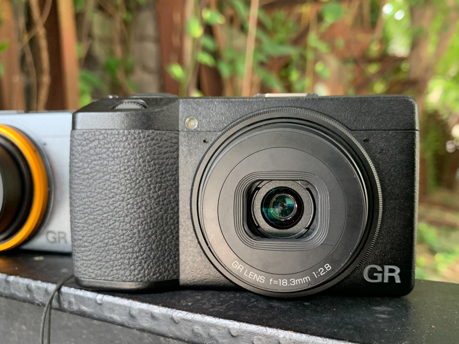 GR III SE 黃色專屬手腕帶實拍