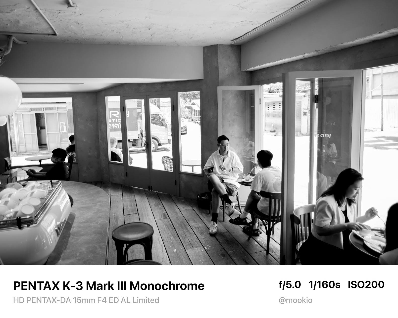 DA 15mm F4 Limited 實拍黑白廣角街景 5