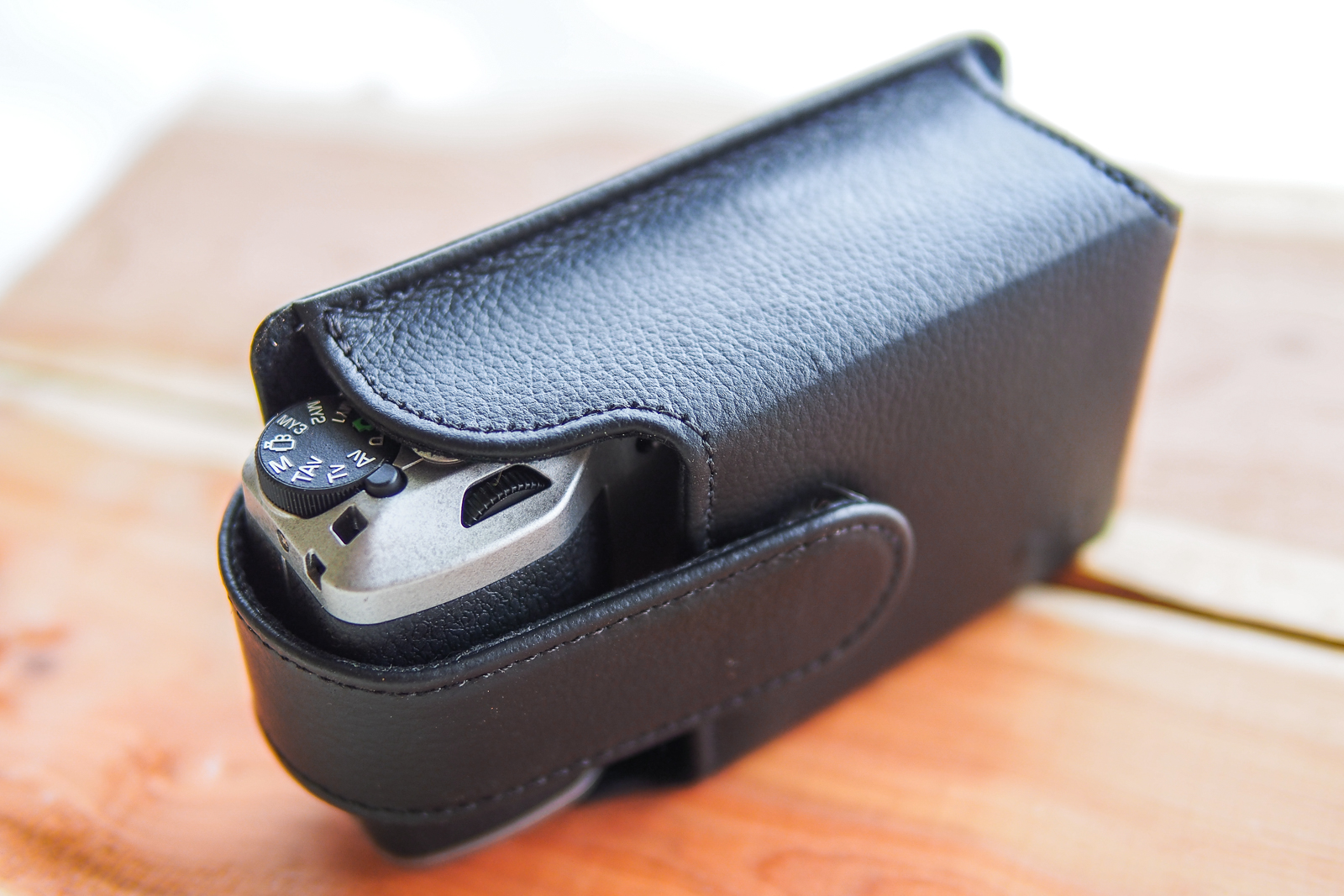 RICOH GR II Silver 魅力銀機身細節 2