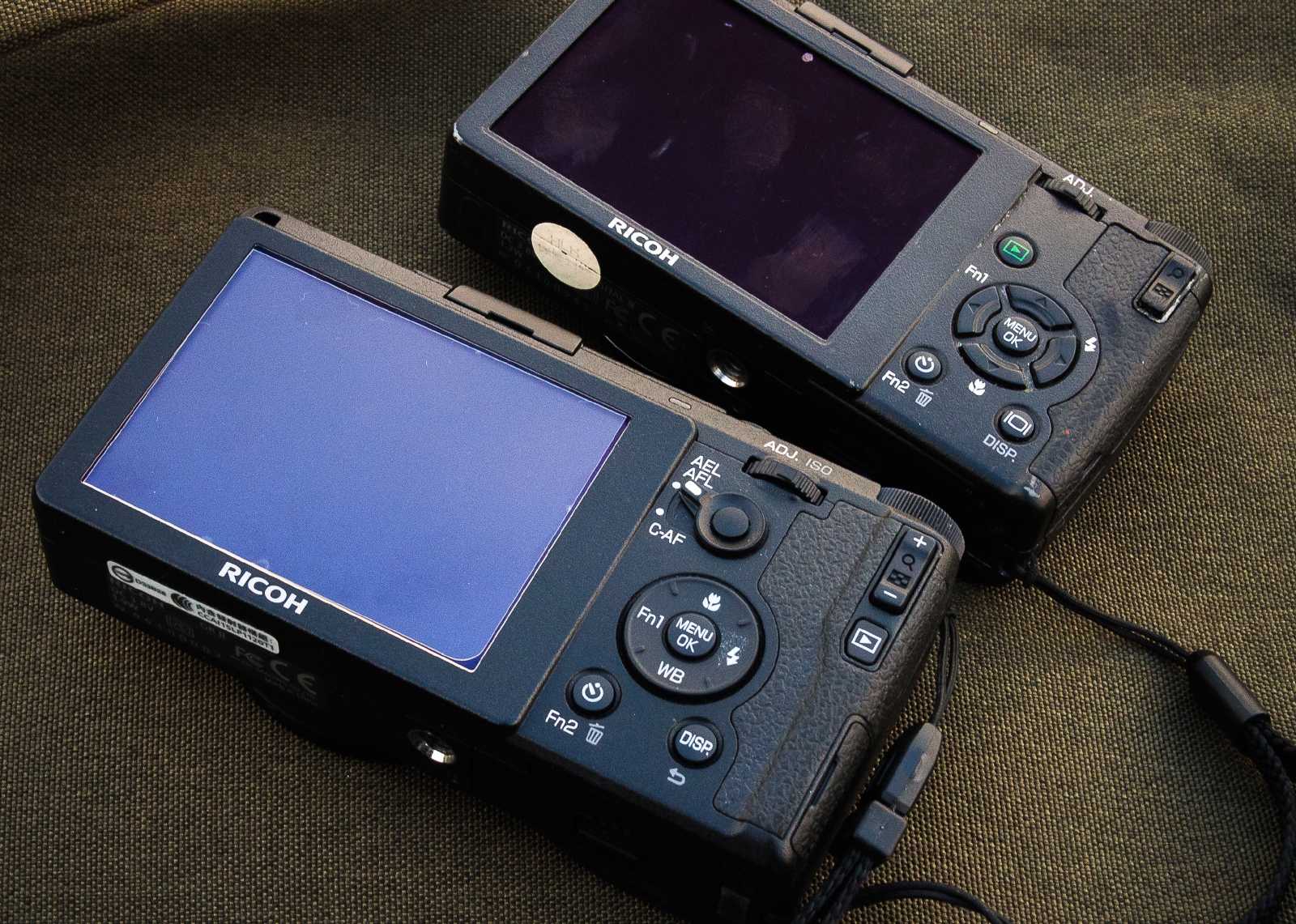 GR II 機背新增對焦切換按鈕