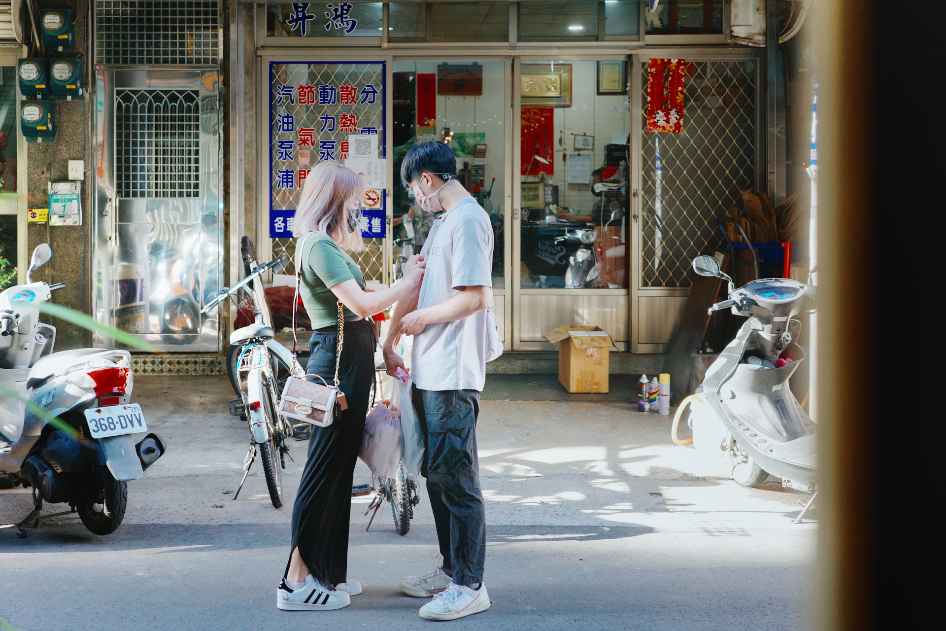 GR IIIx 拍攝大稻埕夕陽色溫