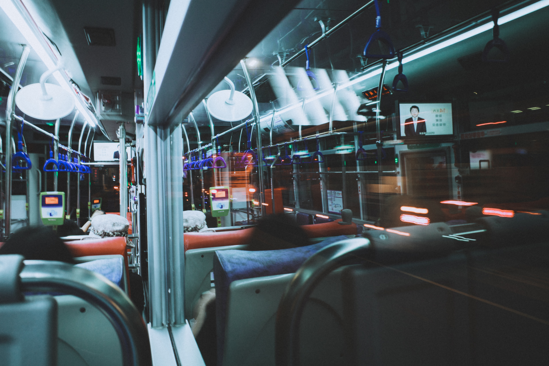 GR III 彩色街拍：溫潤的底片色彩感