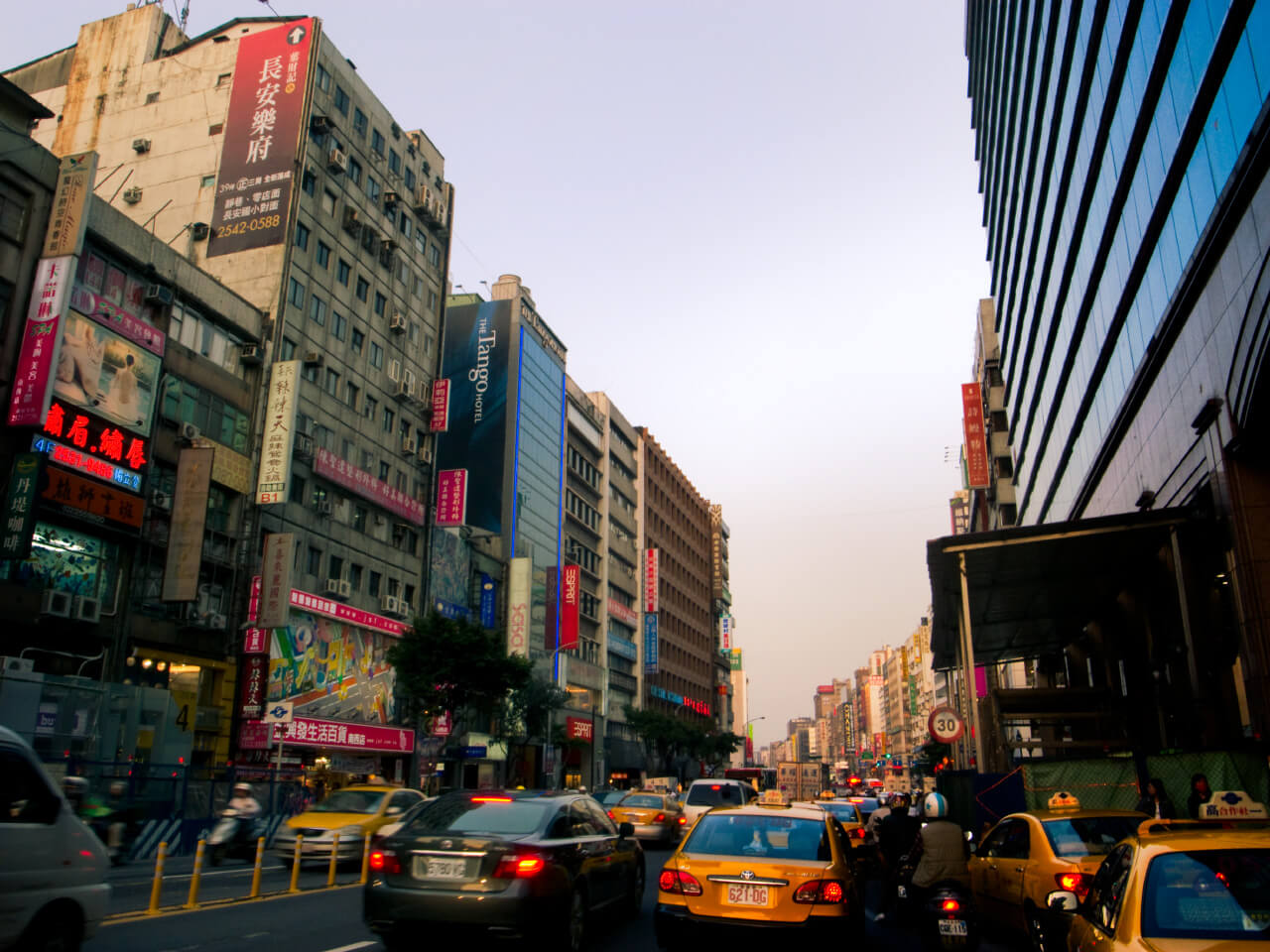 攝影師 mookio 的 GRD 攝影作品：迷人的黑白對比