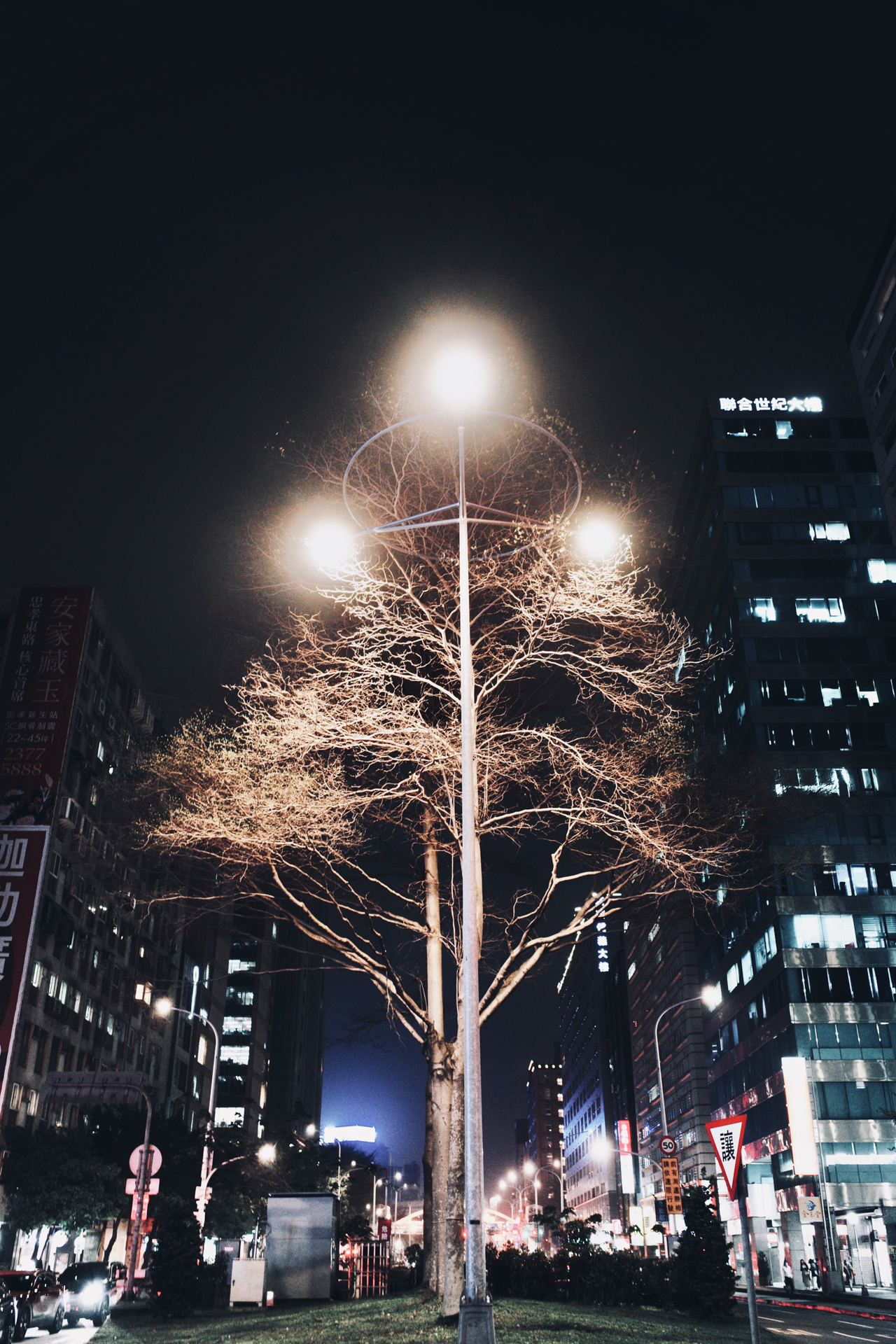 GR III 黑白攝影：人物與空間互動