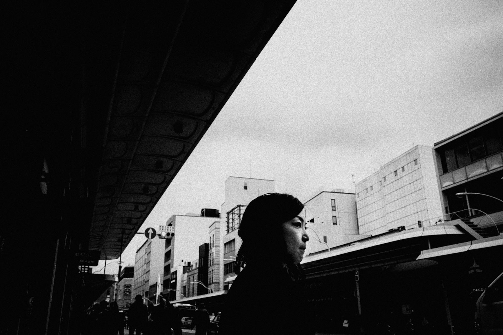 使用 GR3 拍攝的高質感單色 (Monotone) 街頭風景