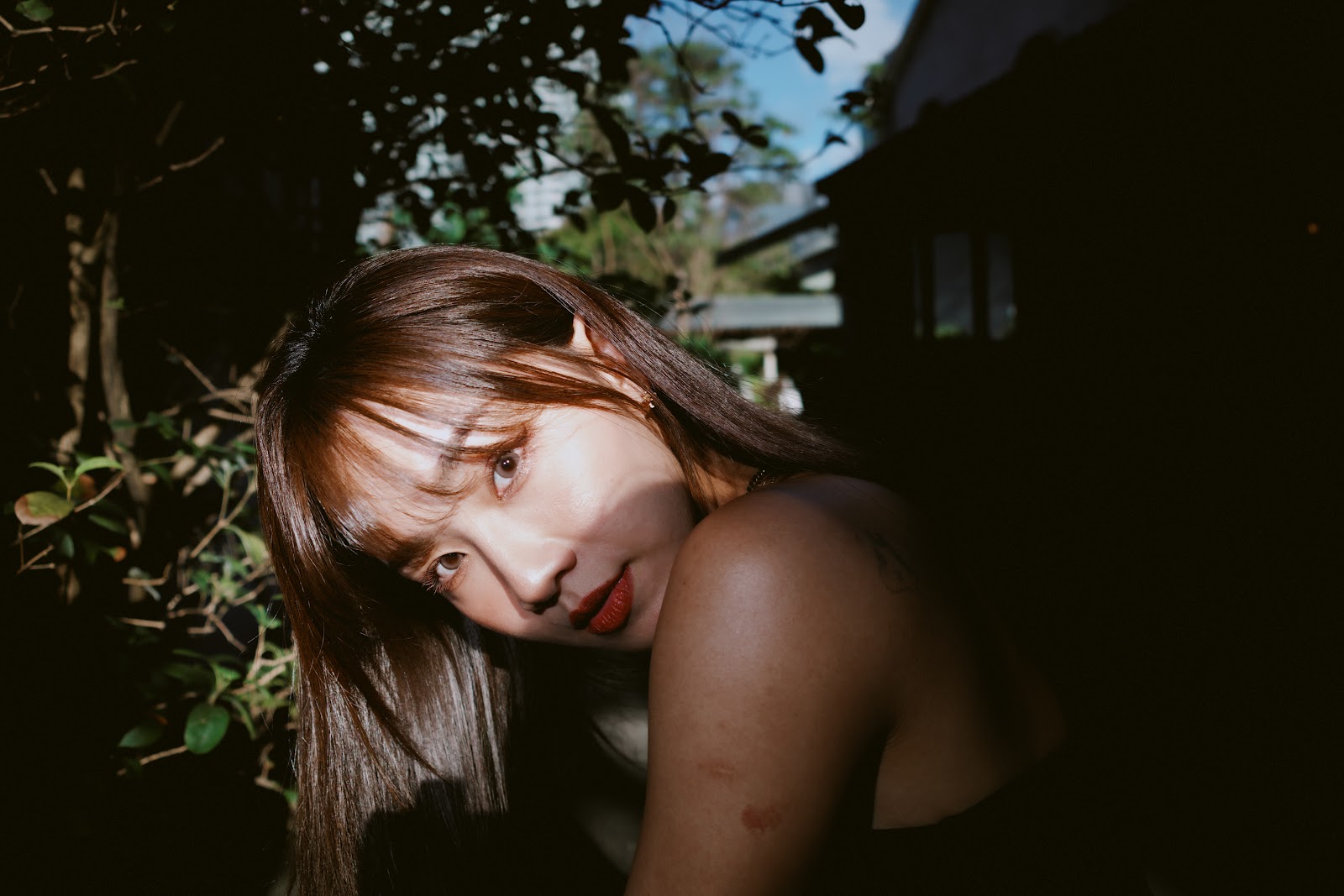 閃燈瞬間定格的超現實感