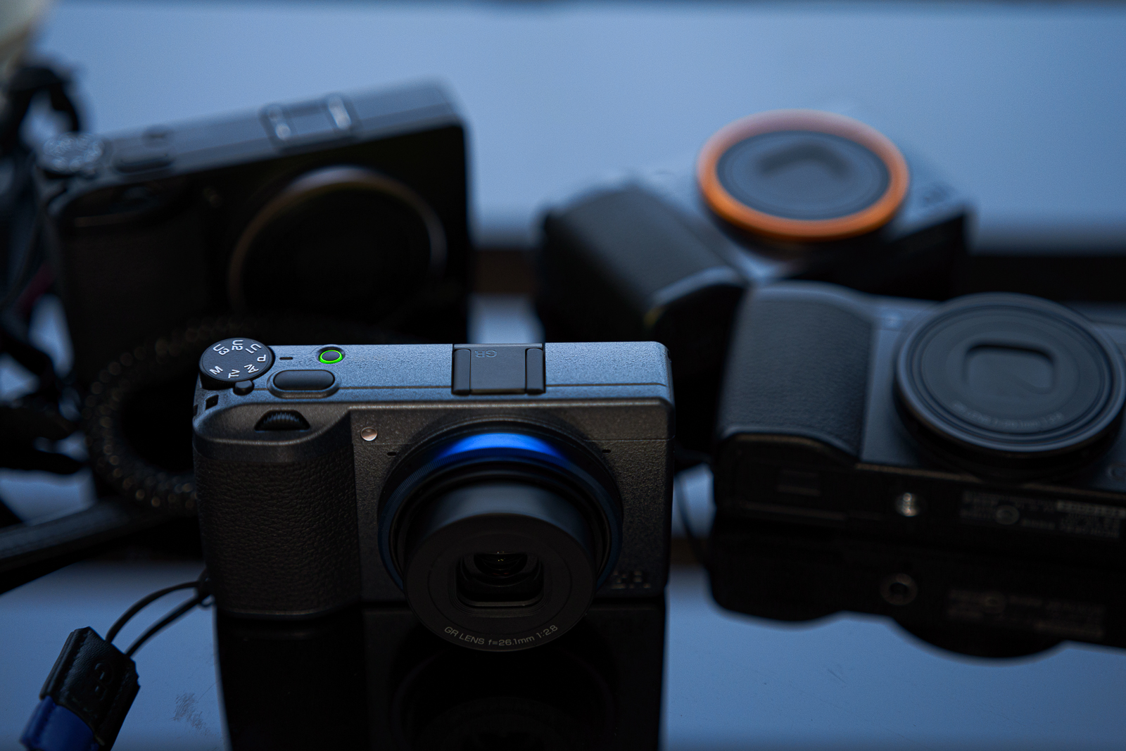 GR IIIx Urban Edition 海神藍 機身細節與鏡頭環 3