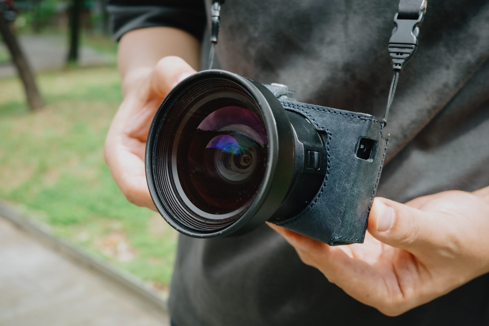 ULYSSES Serpente 相機肩帶使用細節 1