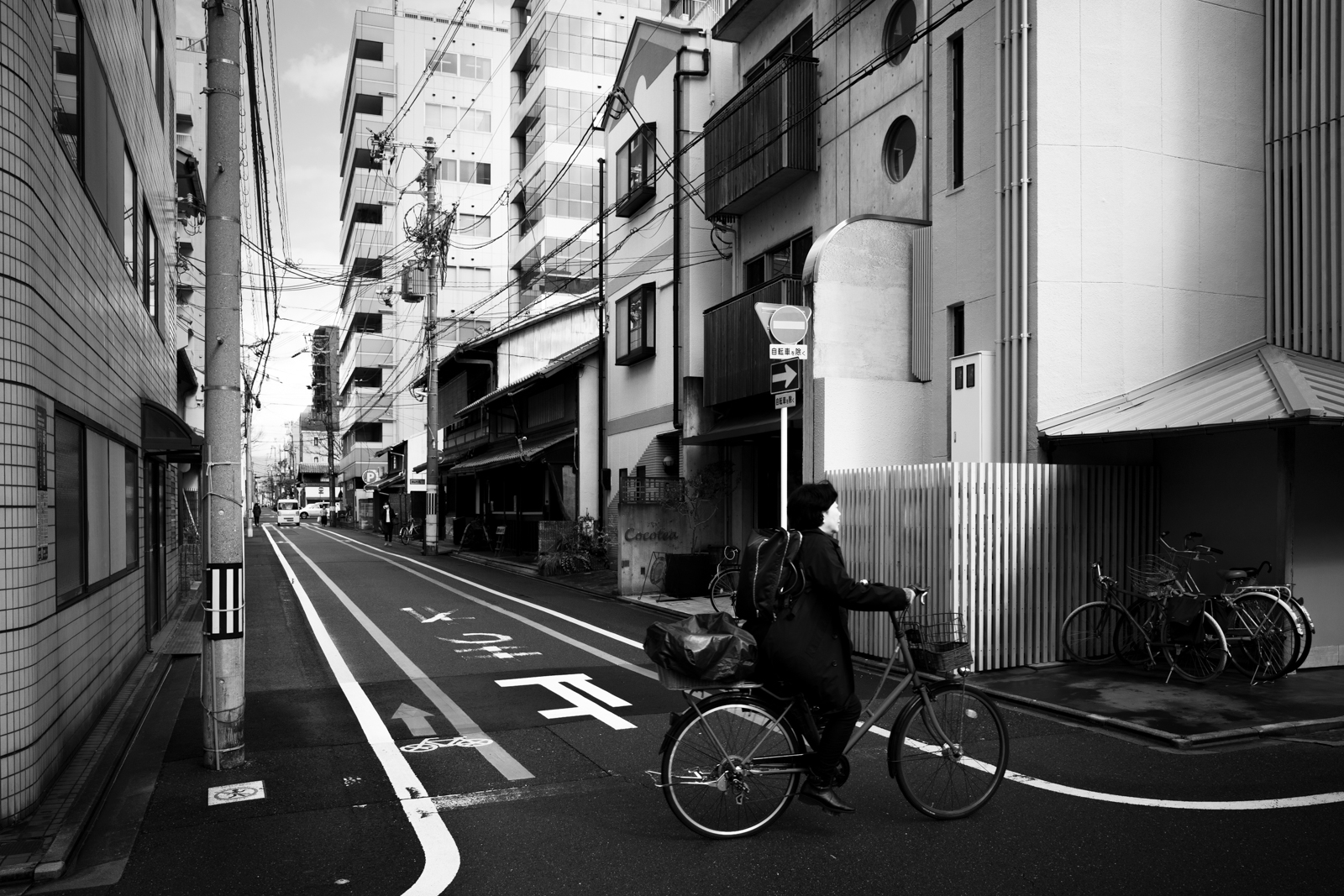 京都街道光影與建築黑白攝影