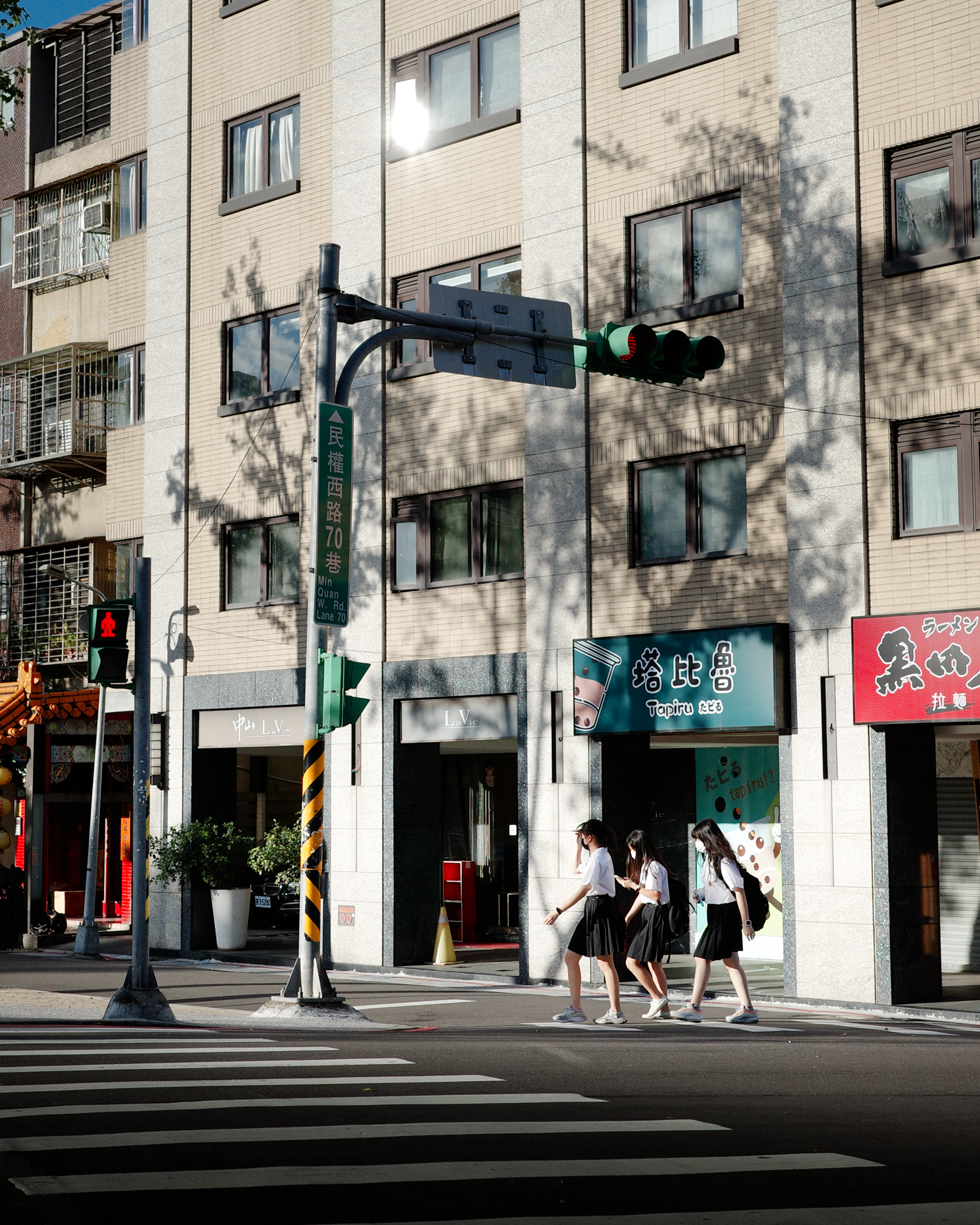 Ricoh GR IIIx (GR3x) 開箱評測：阿默 Mookio 實機展示